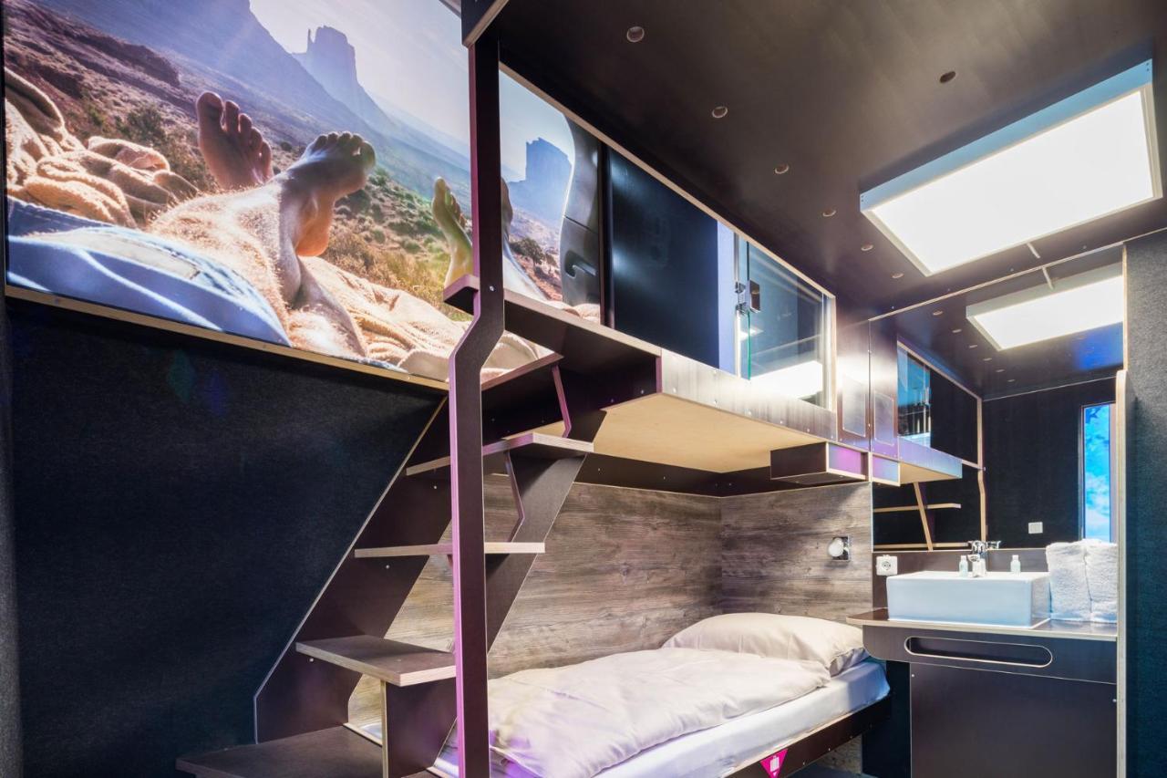 Hotel Boxhotel 2*